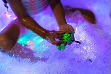 Glo Pals Pippa : Light-up Sensory Toys