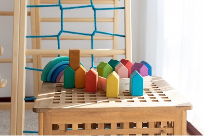 Avdar Rainbow House Block