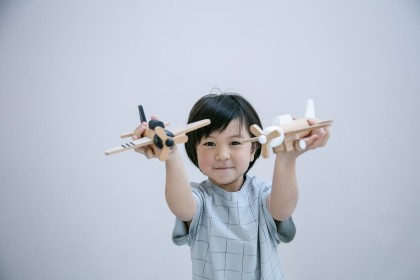 Kiko+ & gg* Hikoki Friction Propeller Plane