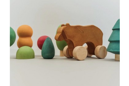 Avdar Bear on Wheels